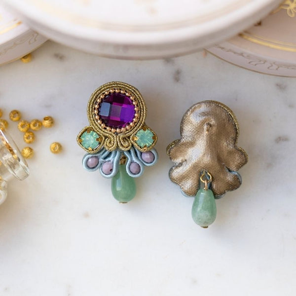 Vorbestellbar - Farbenfrohe Statement-Ohrringe in pastelligem Hellblau und Magenta