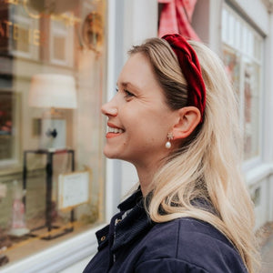 Schmaler gewickelter Samt-Haarreif in Dunkelrot