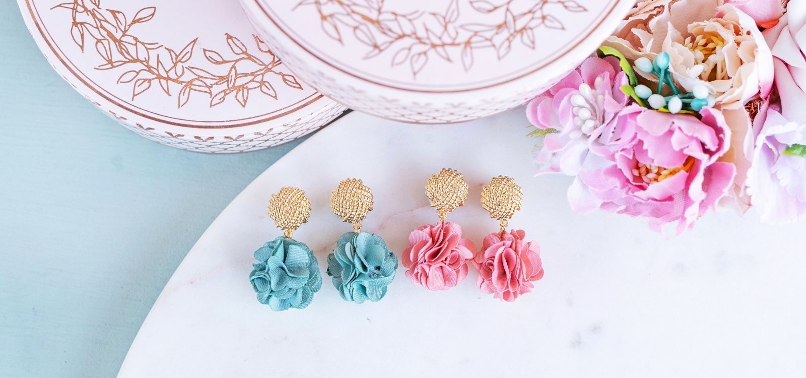 Leichte Pompom-Ohrringe