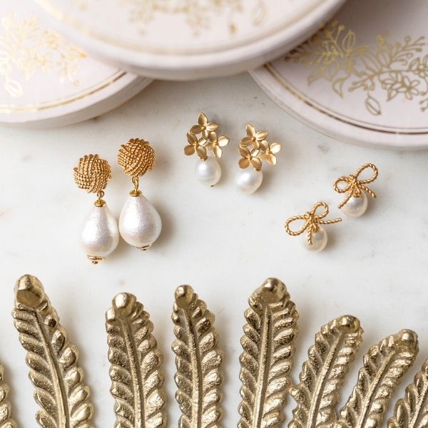 zarte Perlenohrringe