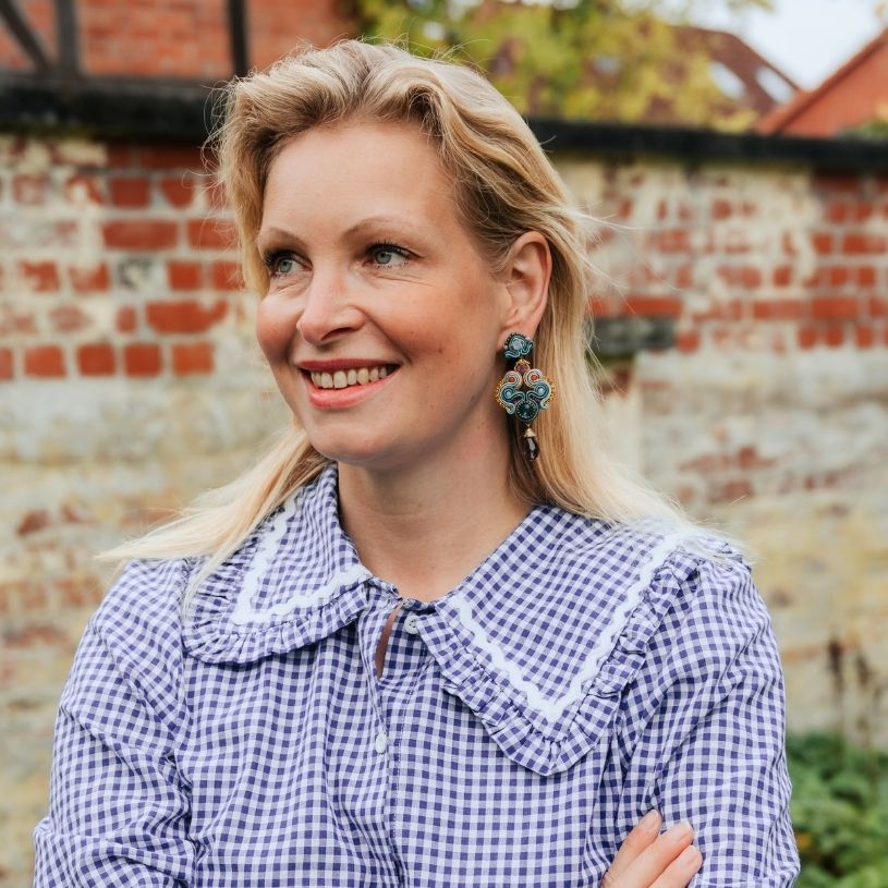 Vorbestellbar - Extravagante Soutache-Ohrringe in Blau, Grün und Violett