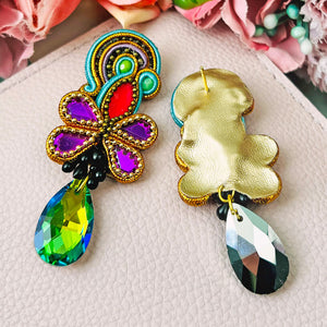 Trendige Soutache-Ohrringe in bunten Farben