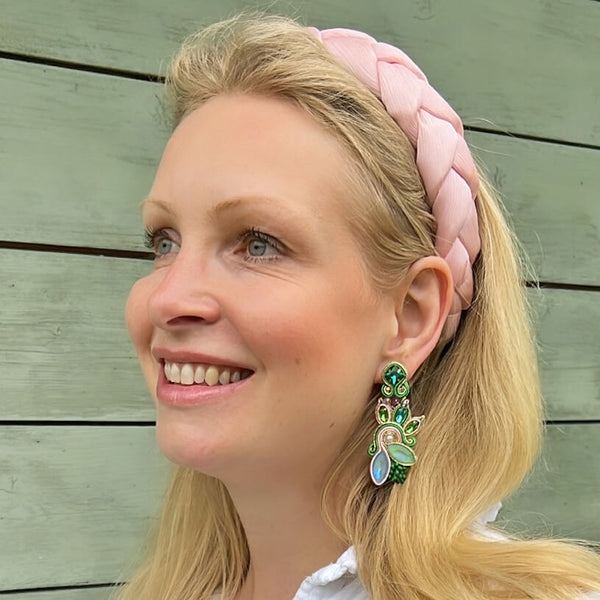 Extravagante Soutache-Ohrringe in Grüntönen