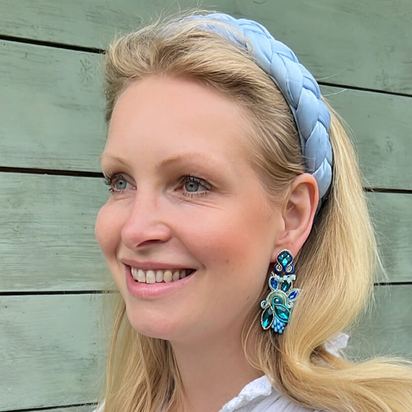 Extravagante Soutache-Ohrringe in Blautönen