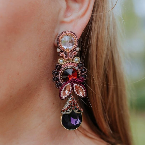 Raffinierte Soutache-Ohrringe in Violett, Rosa und Braun