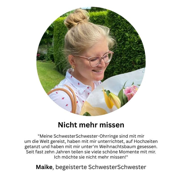 Süßer vergoldeter Blumenkranz als Ohrstecker mit edler Süßwasserperle von Janne v. d. Heide