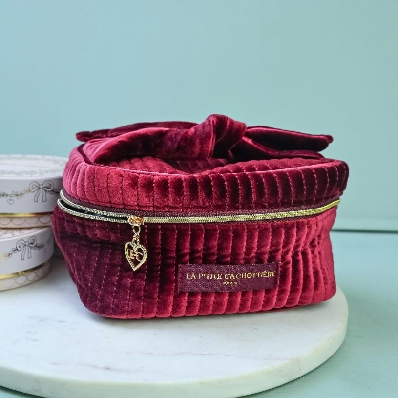 Samt-Kosmetiktasche mit Schleife in Dunkelrot