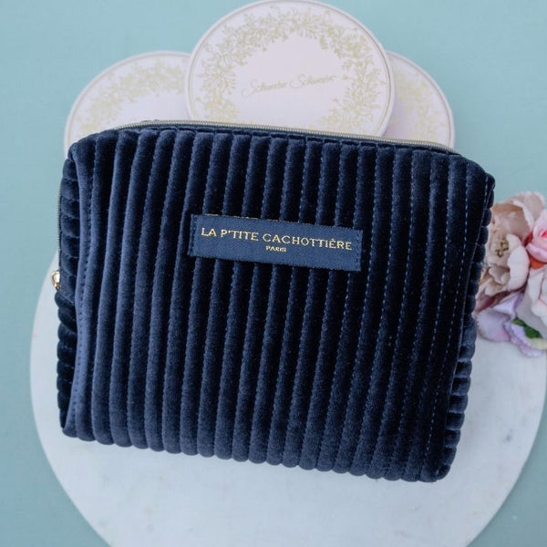 Große Samt-Tasche mit Reißverschluss in Dunkelblau