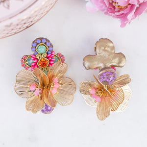 Stylische SoutacheOhrringe mit Blüten in Türkis, Pink, Flieder und Gold