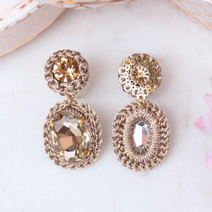 Elegante Soutache-Ohrringe in Champagner