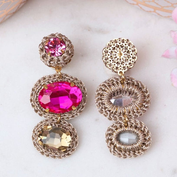 Funkelnde Statement-Ohrringe in Rosa, Pink und Champagner