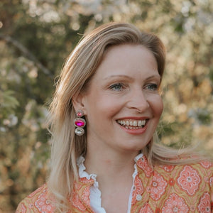 Funkelnde Statement-Ohrringe in Rosa, Pink und Champagner