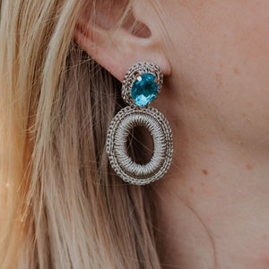 Glamouröse Soutache-Ohrringe in Blau und Champagner