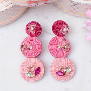 Funkelnde Statement-Ohrringe mit Kreisen in Pink und Rosa