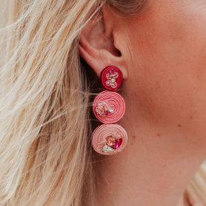Funkelnde Statement-Ohrringe mit Kreisen in Pink und Rosa