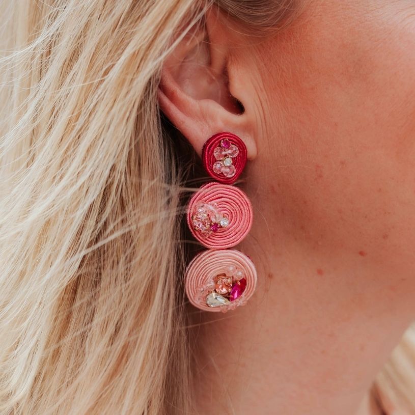 Funkelnde Statement-Ohrringe mit Kreisen in Pink und Rosa