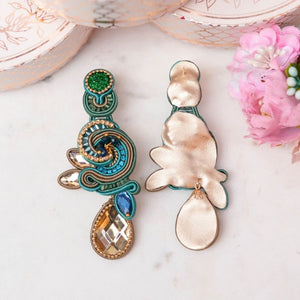 Stilvolle Soutache-Ohrringe in Blau, Türkis und Grün
