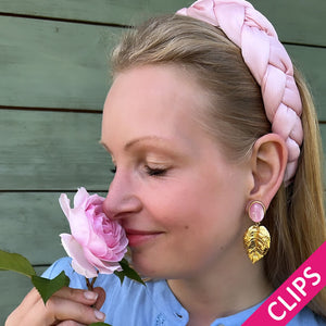 Rosafarbene Ohrclips mit vergoldetem Blatt von AmuseToi
