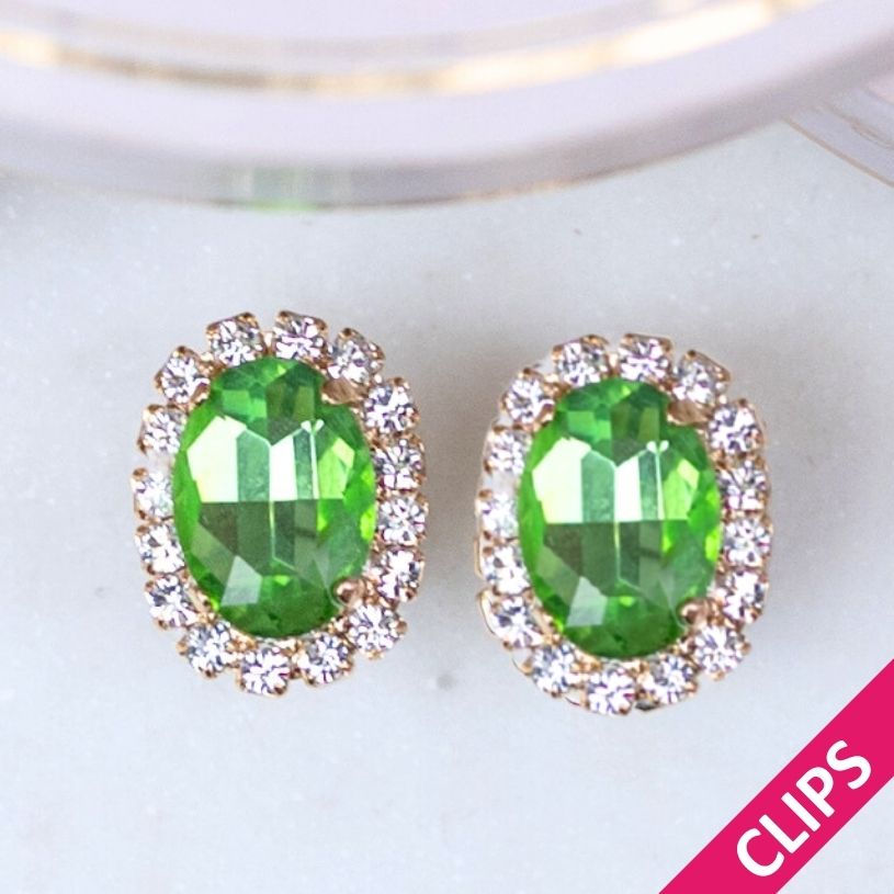Ovale Ohrclips aus Glas-Kristallen in Lindgrün