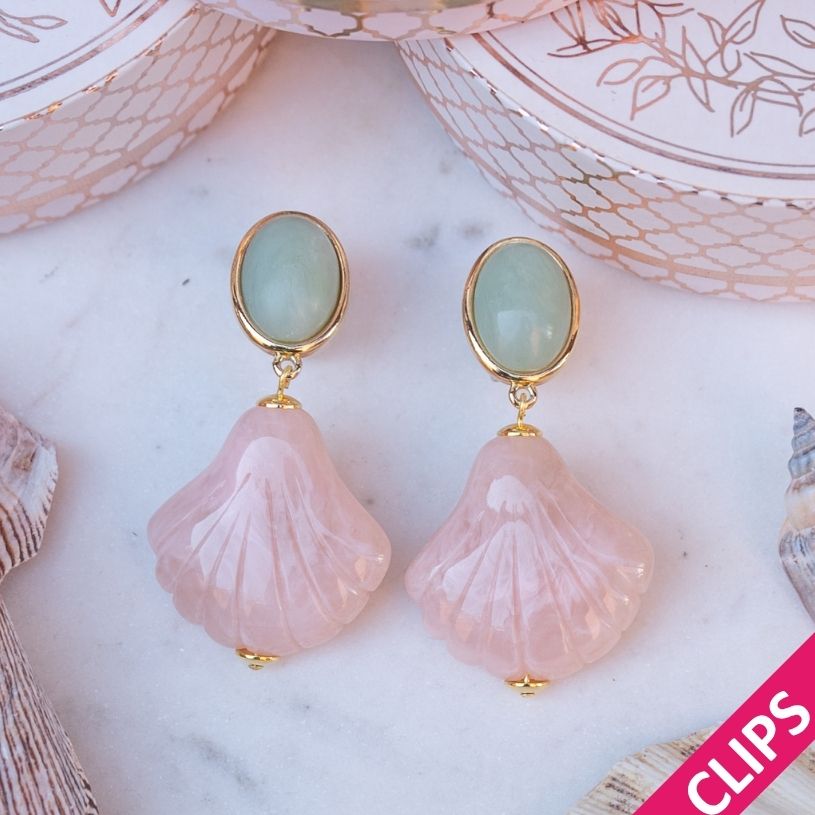 Sommerliche Muschel-Ohrclips in Jadegrün und Rosa