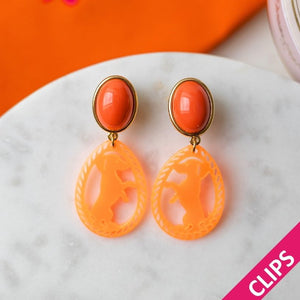 Dackel-Ohrclips in Neonorange von AmuseToi