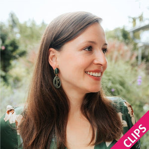 Dackel-Ohrclips in Silbergrün von AmuseToi