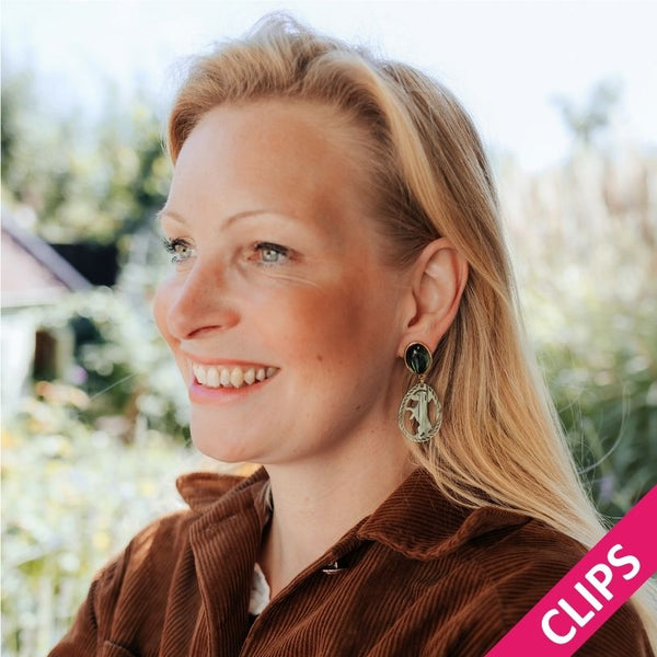 Dackel-Ohrclips in Silbergrün von AmuseToi