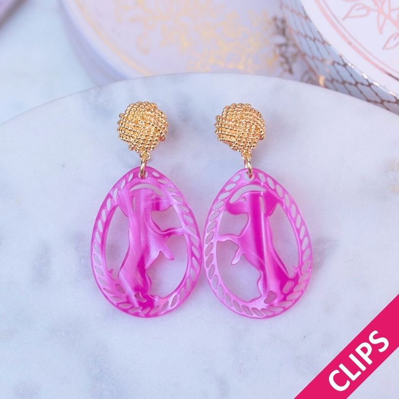 Vergoldete Knoten-Dackel-Ohrclips in Pink von AmuseToi