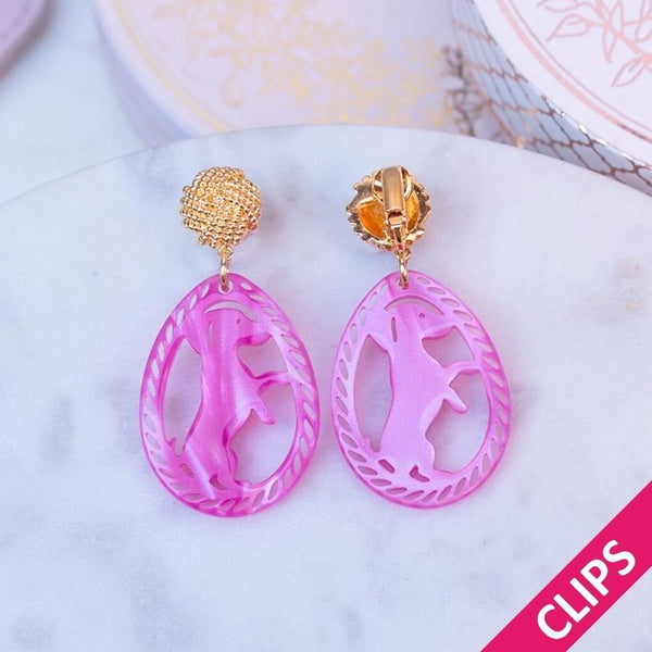 Vergoldete Knoten-Dackel-Ohrclips in Pink von AmuseToi