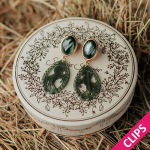 Pferde-Ohrclips in Silbergrün von AmuseToi