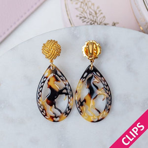 Vergoldete Knoten-Pferde-Ohrclips in Schildpattfarben von AmuseToi