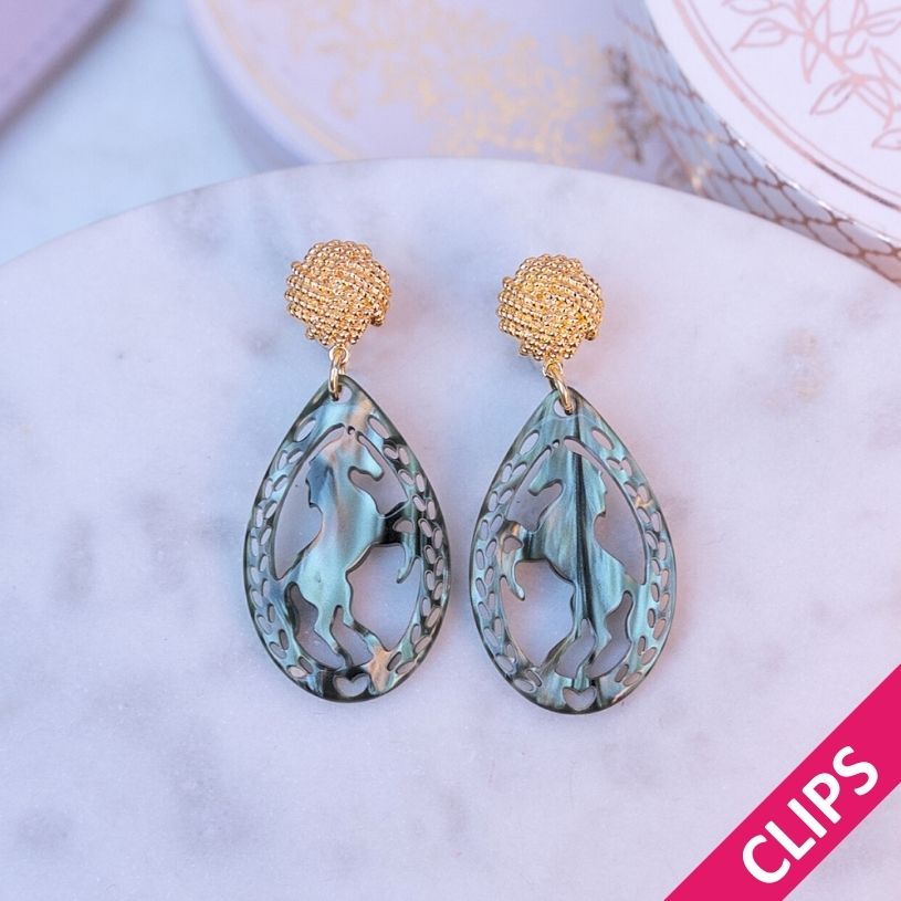 Vergoldete Knoten-Pferde-Ohrclips in Silbergrün von AmuseToi