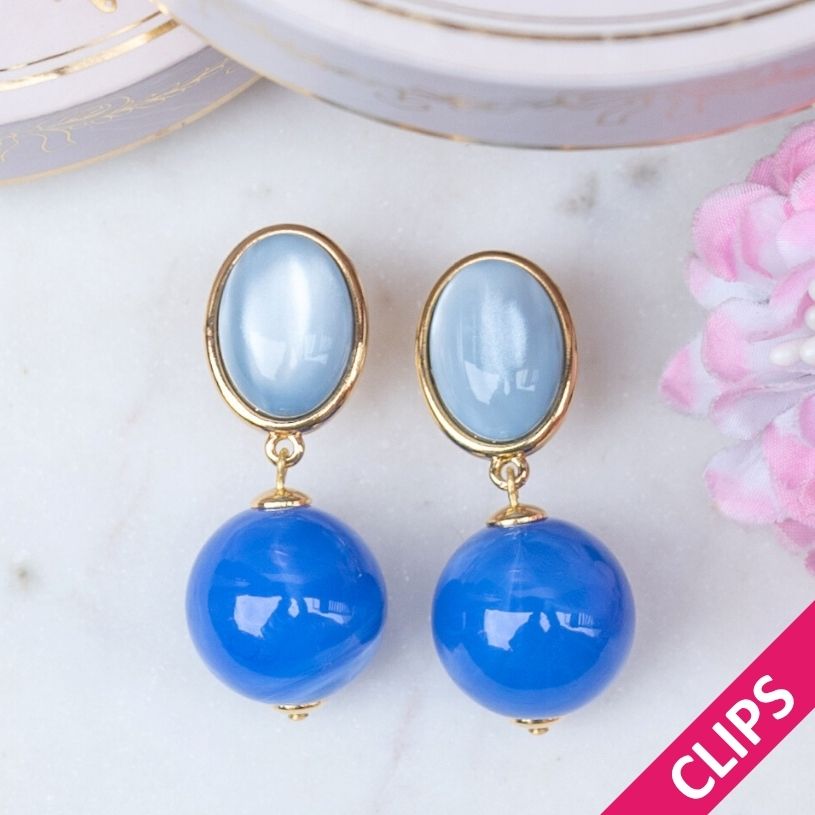 Stilvolle Kugel-Ohrclips in Blautönen