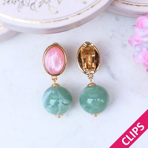 Stilvolle Kugel-Ohrclips in Rosa und Jadegrün