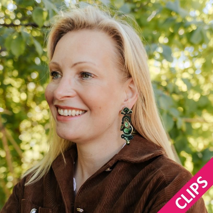 Filigrane Soutache-Ohrclips in Dunkelgrün