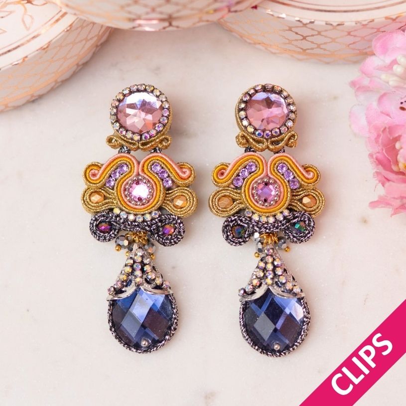 Opulente Soutache-Ohrclips in Rosa, Blau, Gold und Silber