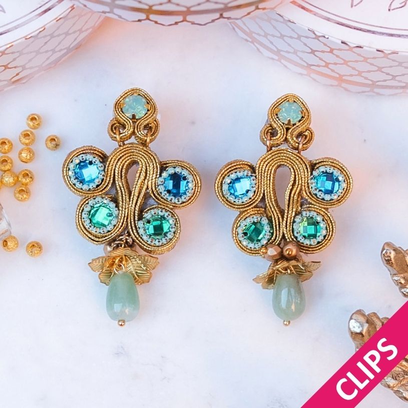 Stilbewusste Soutacheohrclips in Gold, Blau und Türkistönen