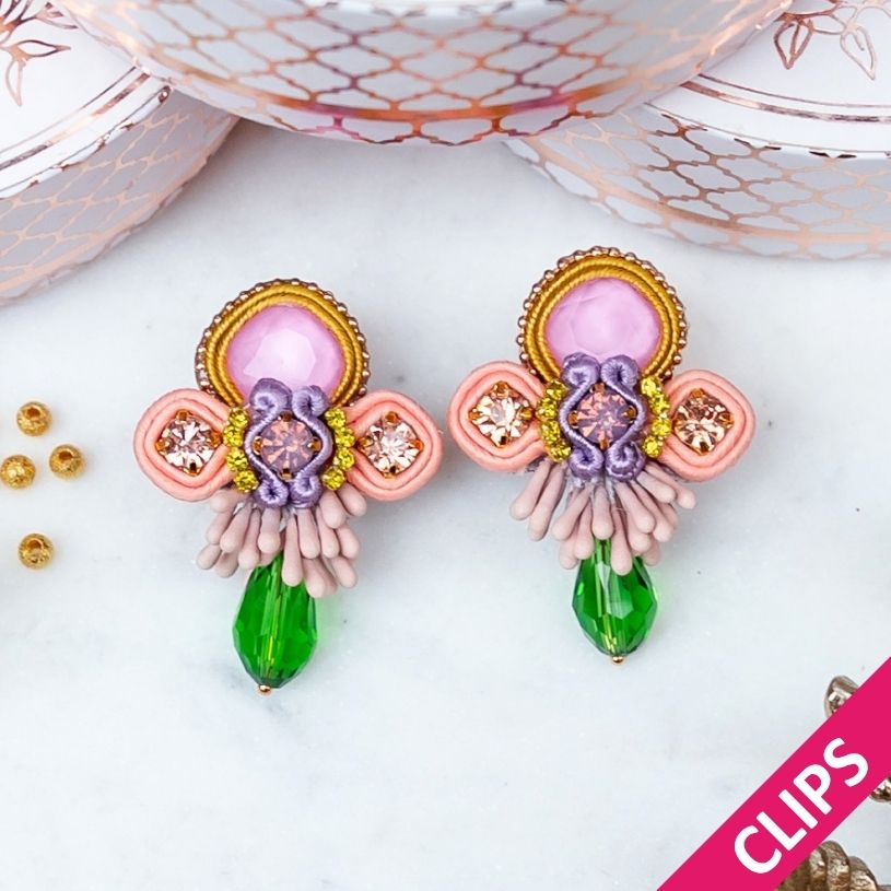 Zeitlose Soutache-Ohrclips in Hellkorall, Rosa, Grün und Flieder