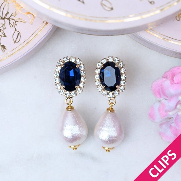 Edel funkelnde Ohrclips in Dunkelblau mit leichtem Baumwolltropfen