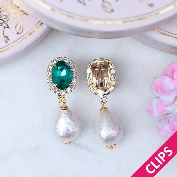 Edel funkelnde Ohrclips in Dunkelgrün mit leichtem Baumwolltropfen