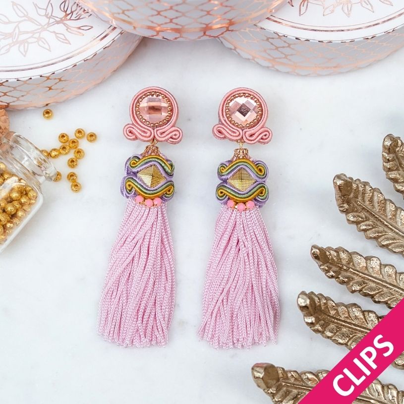 Orientalisch anmutende Quastenohrclips in Hellkorall, Rosa, Grün und Flieder