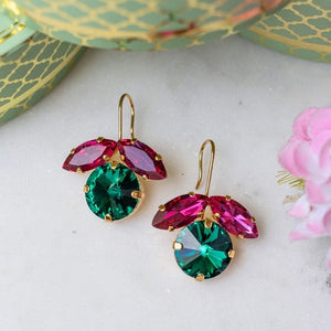 Funkelnde Ohrhänger mit Glas-Kristallen in Dunkelgrün und Pink