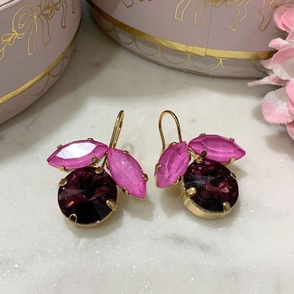 Funkelnde Ohrhänger mit Glas-Kristallen in Violett und Rosa