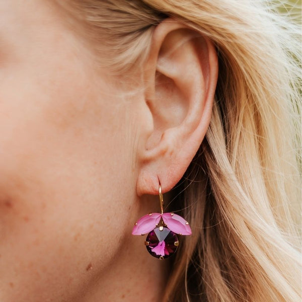 Funkelnde Ohrhänger mit Glas-Kristallen in Violett und Rosa