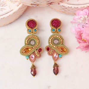 Raffinierte Soutache-Ohrringe in Pastellfarben