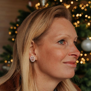 Ovale Ohrstecker aus Glas-Kristallen in Champagner