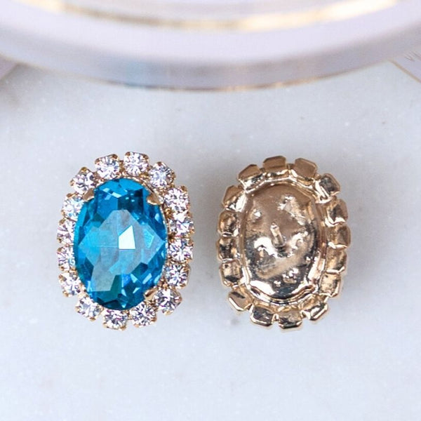 Ovale Ohrstecker aus Glas-Kristallen in Blau