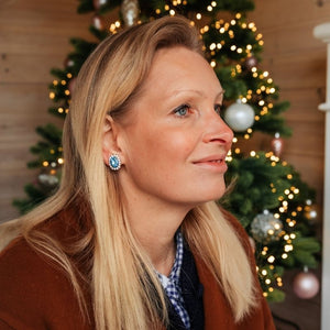 Ovale Ohrstecker aus Glas-Kristallen in Blau