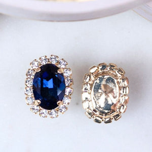 Ovale Ohrstecker aus Glas-Kristallen in Dunkelblau