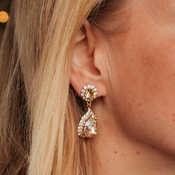 Champagnerfarbene Glas-Kristall-Ohrstecker mit Kristalltropfen